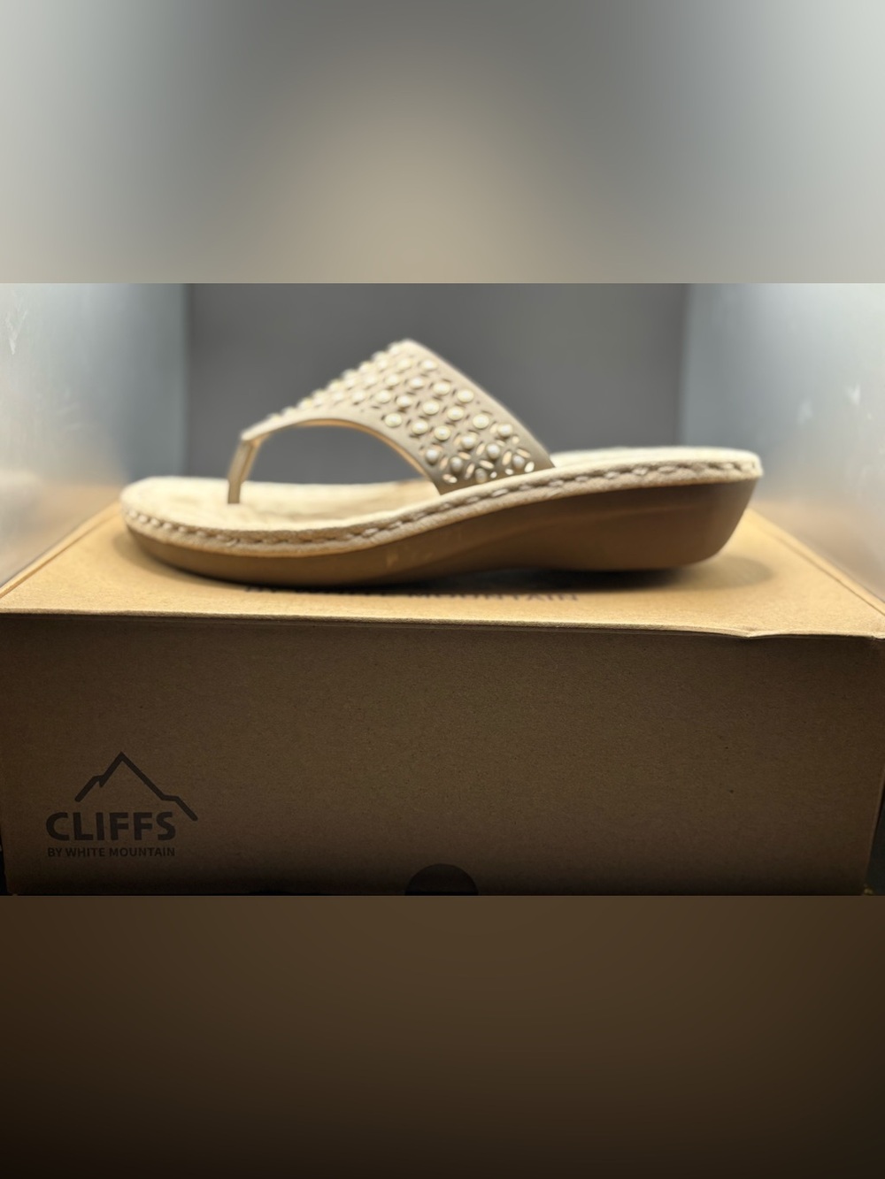 Cliffs by White Mountain Camila Flip-Flop Thong Sandals Women’s 8M Color Touper - Picture 7 of 9